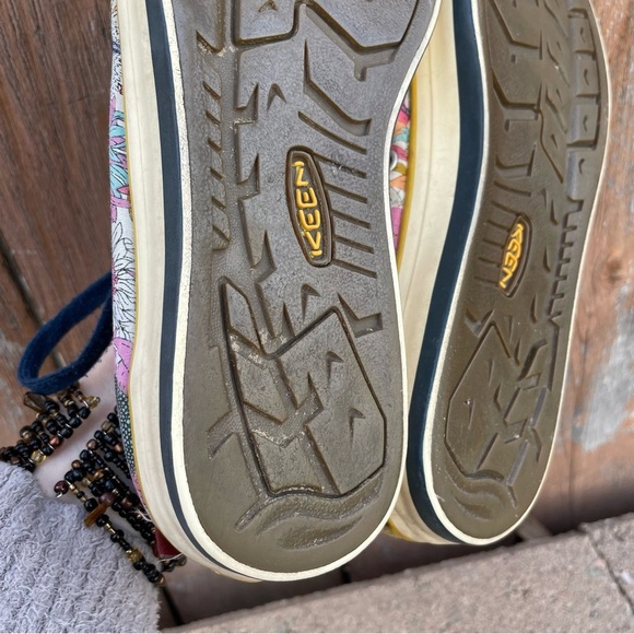 KEEN Women’s Floral Pink Yellow Lace Up Sneakers Wide Toe Box Shoe Size 7 - Picture 9 of 13